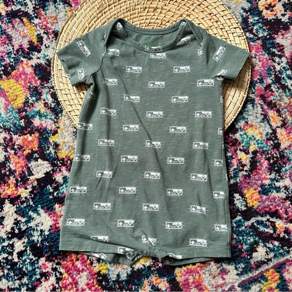 kate quinn Other - Kate Quinn Little Liam Retro Game System Shortie Romper